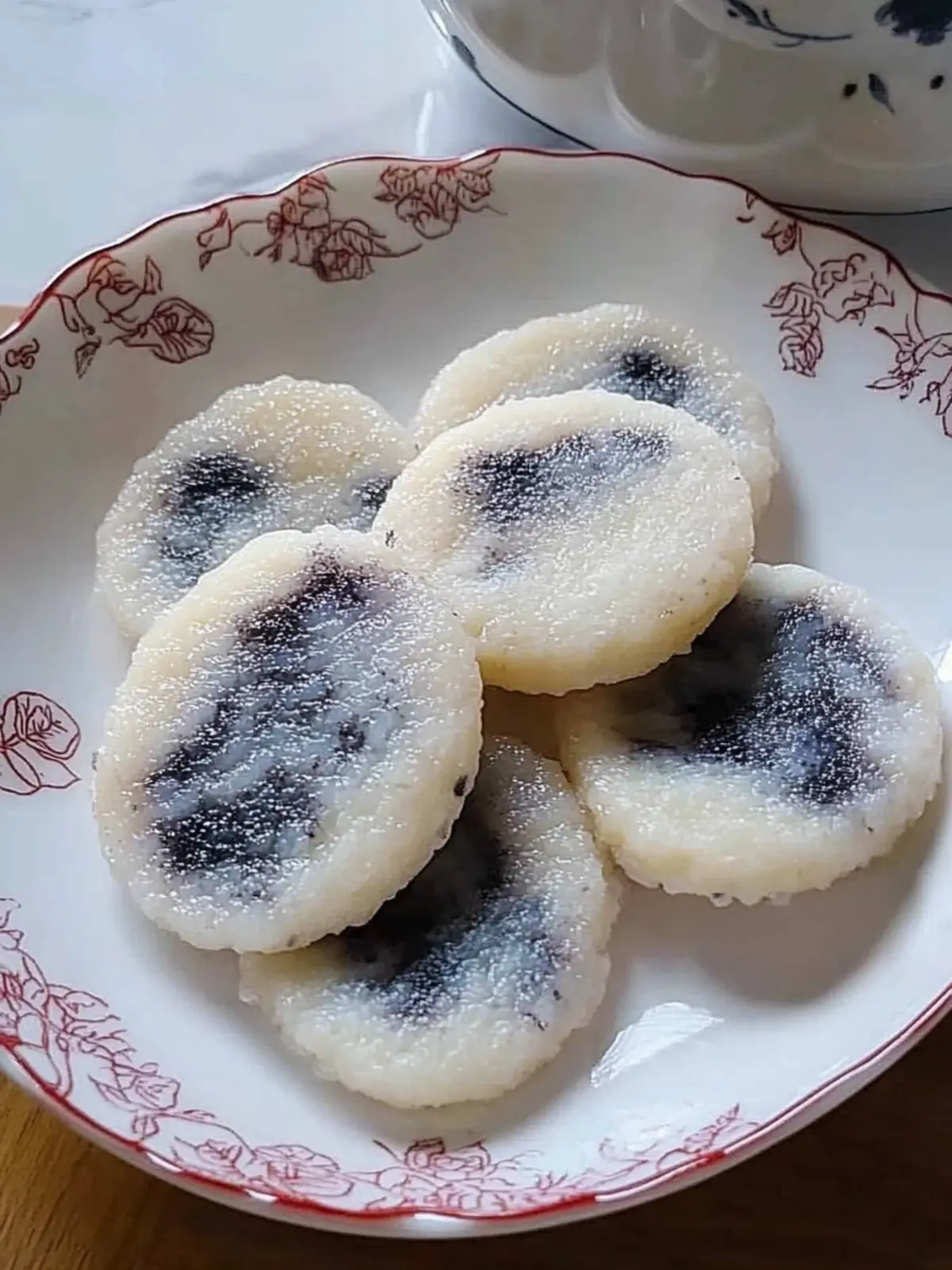 Glutinous Rice Cakes with Sweet Black Sesame Filling Bliss 5 Glutinous Rice Cakes with Sweet Black Sesame Filling