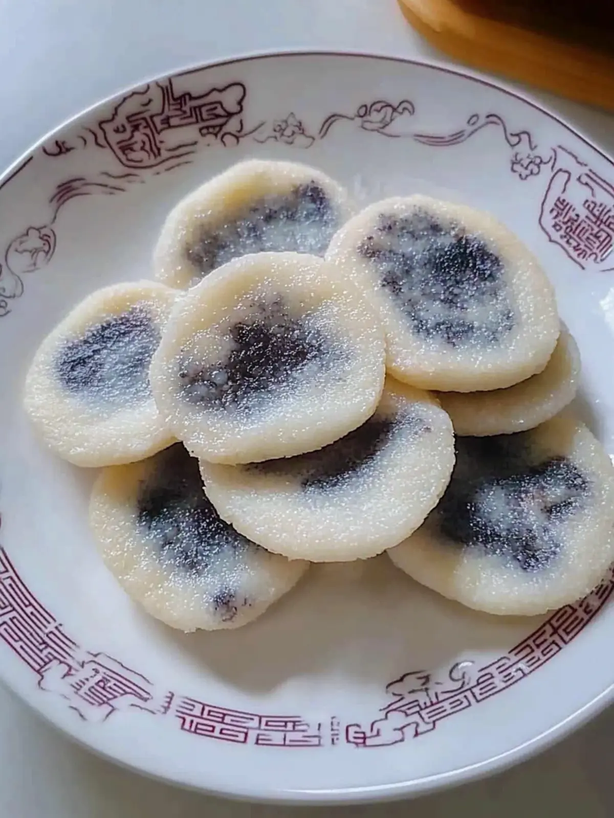 Glutinous Rice Cakes with Sweet Black Sesame Filling Bliss 2 Glutinous Rice Cakes with Sweet Black Sesame Filling