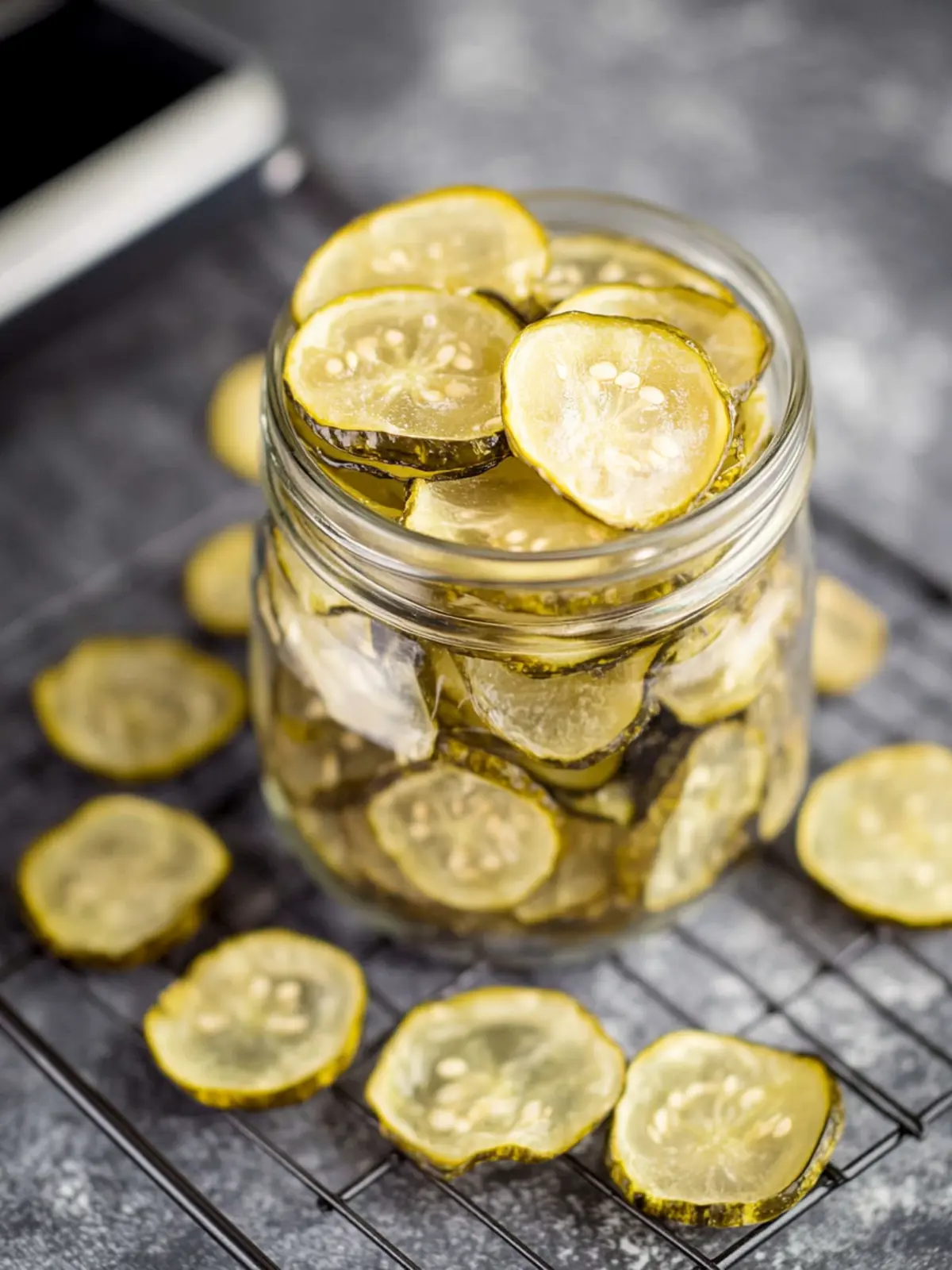 Crunchy Dehydrated Pickle Chips: Guilt-Free Snack Bliss 3 Dehydrated Pickle Chips