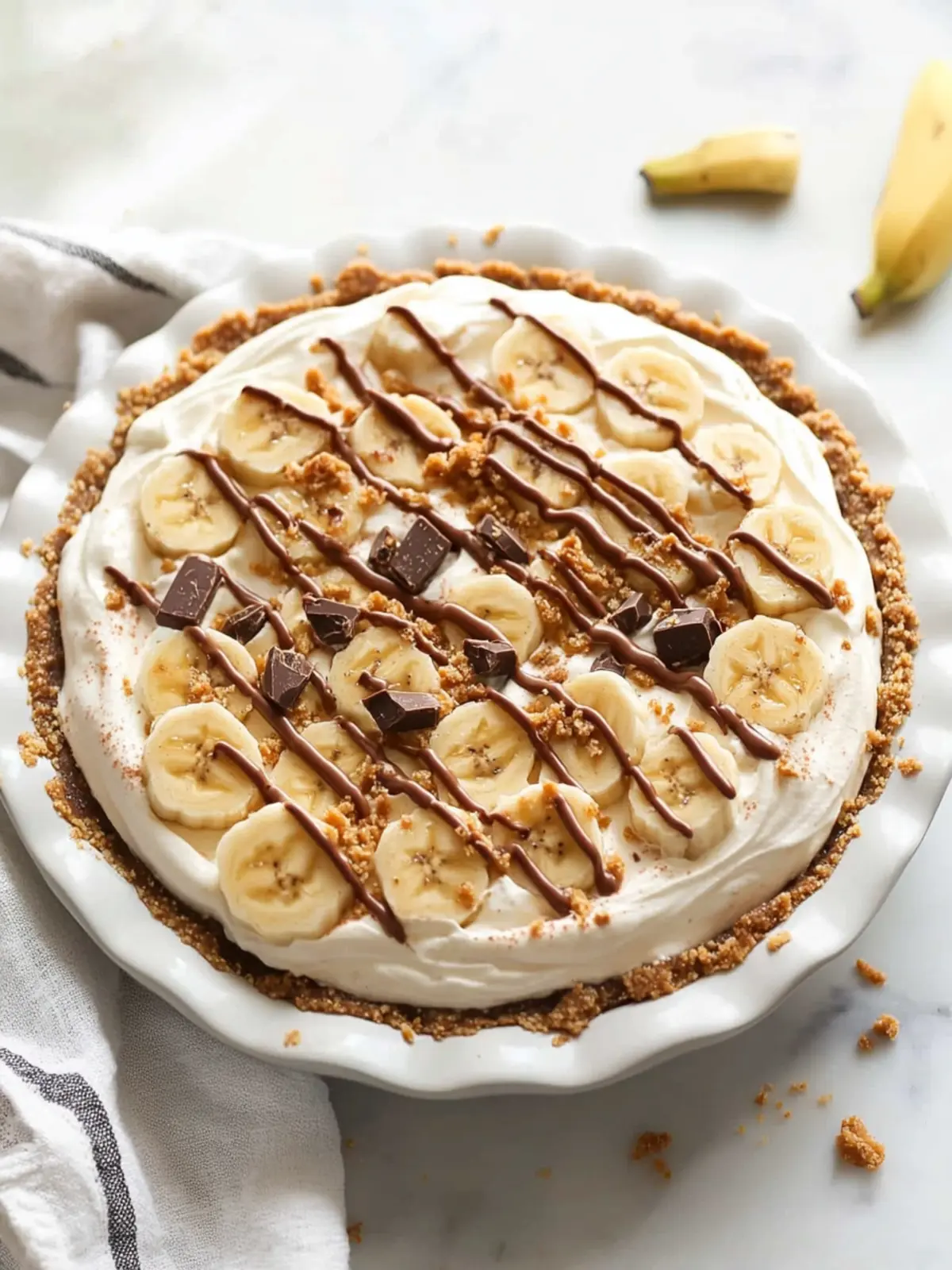 Delicious No Bake Reese Peanut Butter Chocolate Banana Pie 3 No Bake Reese Peanut Butter Chocolate Banana Cream Pie