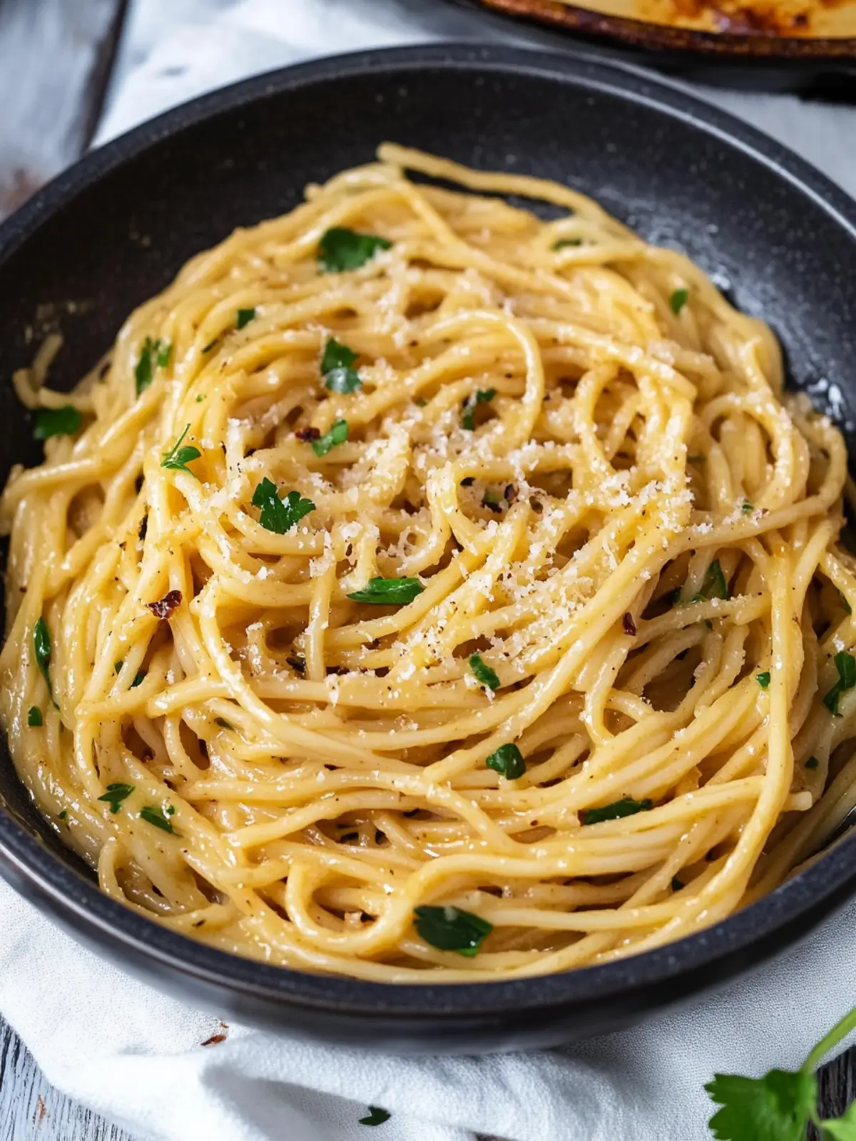 Creamy Vegan Garlic Noodles You’ll Crave in 15 Minutes 3 Vegan Garlic Noodles
