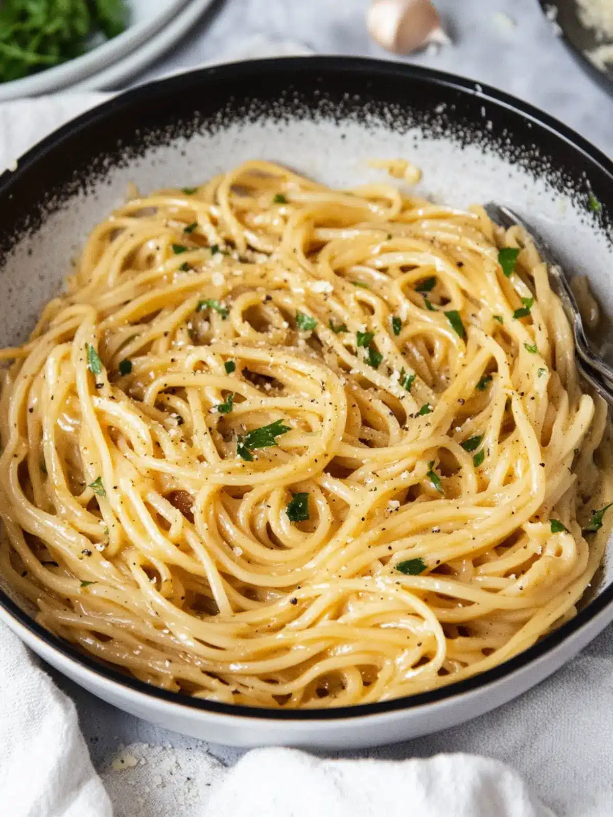 Creamy Vegan Garlic Noodles You’ll Crave in 15 Minutes 4 Vegan Garlic Noodles