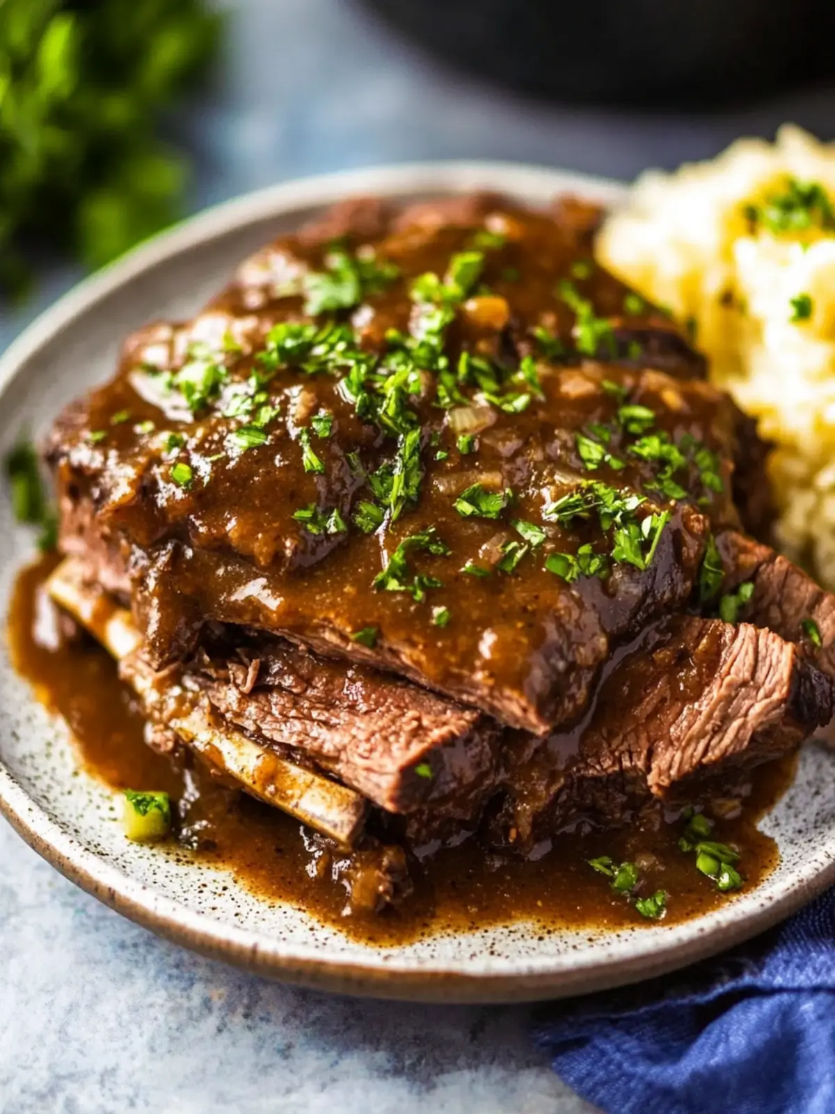 Melt-in-Your-Mouth Slow Cooker Smothered Steak Recipe 4 Slow Cooker Smothered Steak